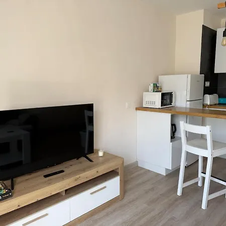 Lägenhet Centrally Located M, Bright And Sunny With Terrace And Pool Views