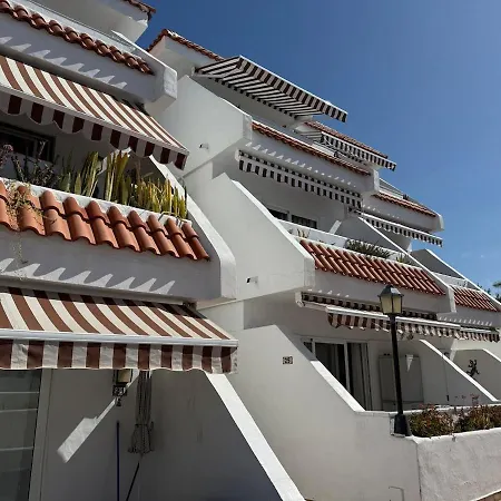 Centrally Located M, Bright And Sunny With Terrace And Pool Views Apartament *