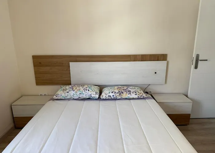 Centrally Located M, Bright And Sunny With Terrace And Pool Views Apartment Playa de las Américas